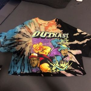 OUTKAST tie dye graphic crop tee (M)